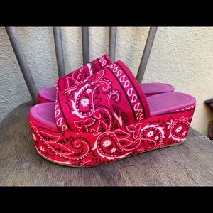 Bratz style platform sandals